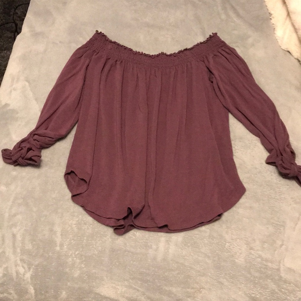 Off the shoulder mid sleeve top